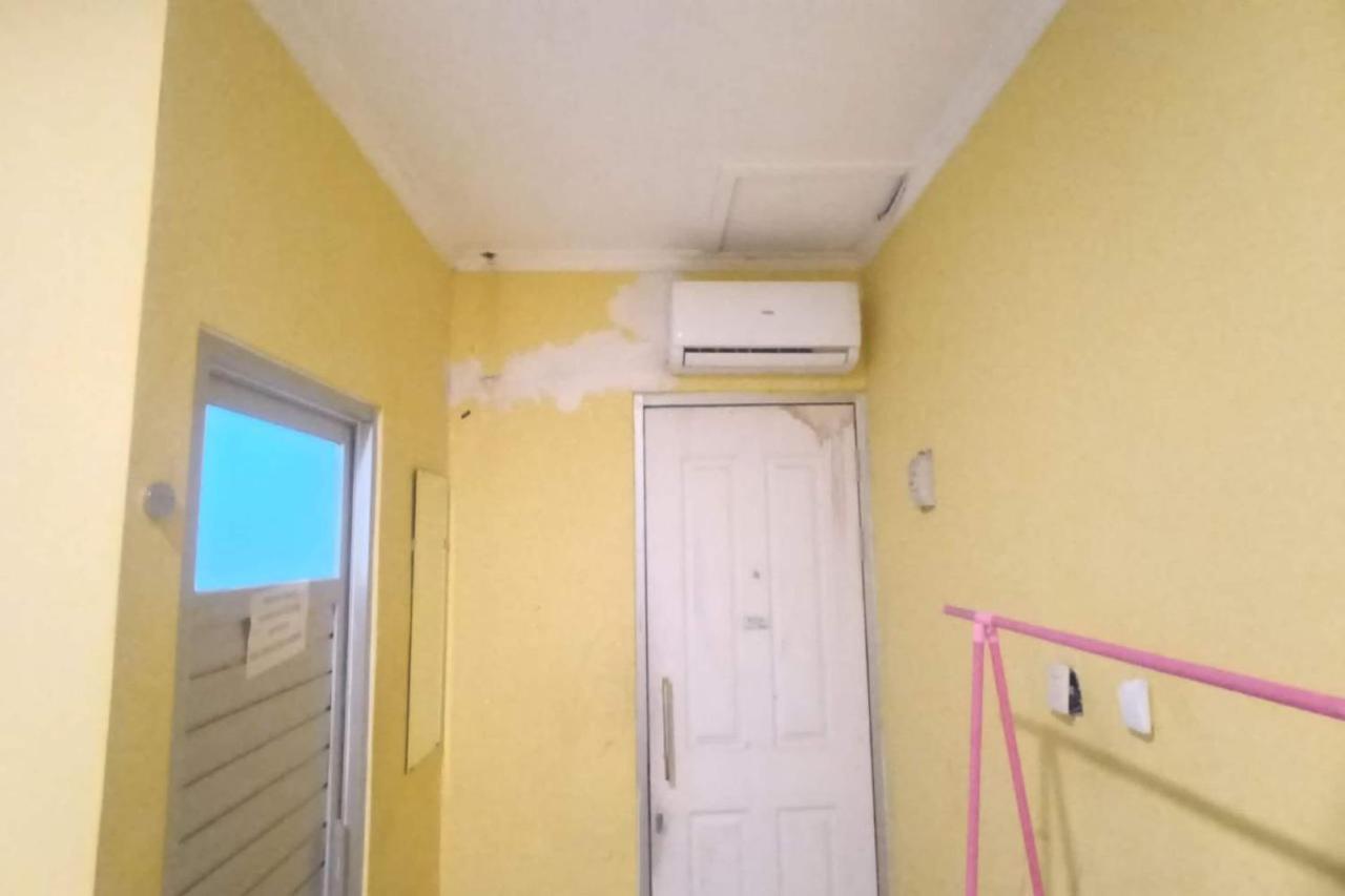 Oyo Life 92877 Hotel Rainbow 7296 Σεμαράνγκ Εξωτερικό φωτογραφία