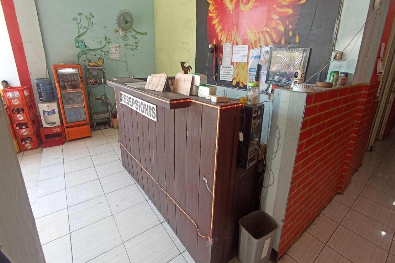 Oyo Life 92877 Hotel Rainbow 7296 Σεμαράνγκ Εξωτερικό φωτογραφία