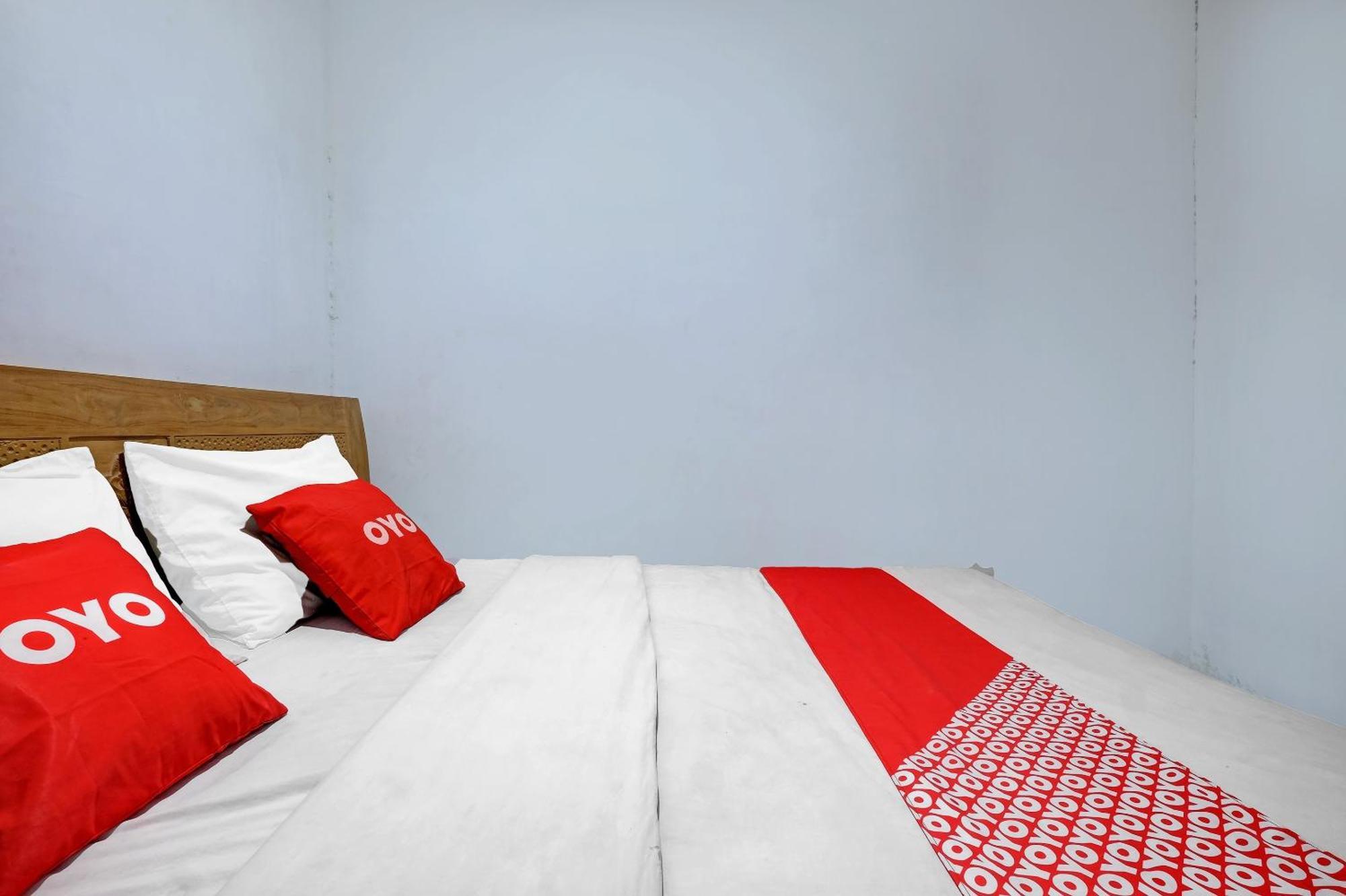 Oyo Life 92877 Hotel Rainbow 7296 Σεμαράνγκ Εξωτερικό φωτογραφία