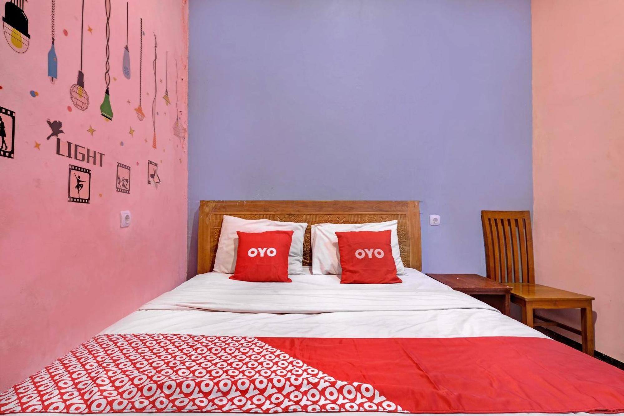 Oyo Life 92877 Hotel Rainbow 7296 Σεμαράνγκ Εξωτερικό φωτογραφία
