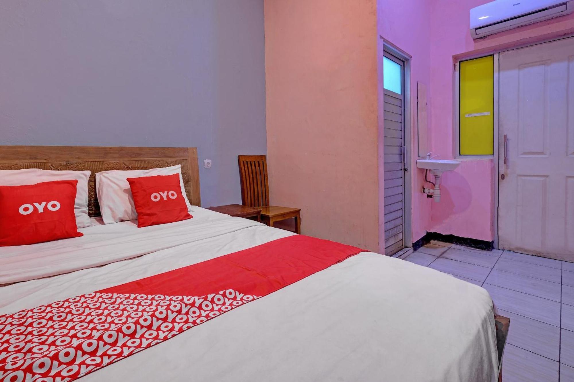 Oyo Life 92877 Hotel Rainbow 7296 Σεμαράνγκ Εξωτερικό φωτογραφία