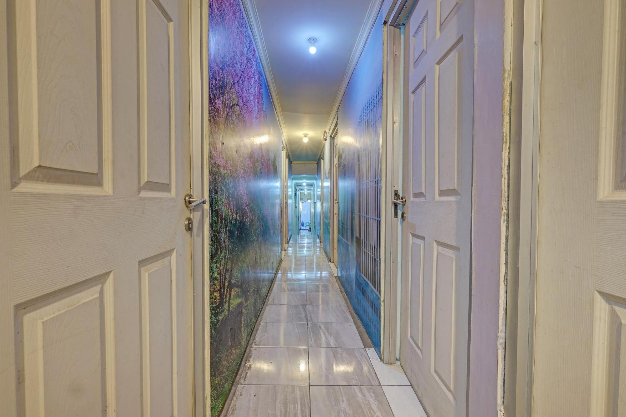 Oyo Life 92877 Hotel Rainbow 7296 Σεμαράνγκ Εξωτερικό φωτογραφία